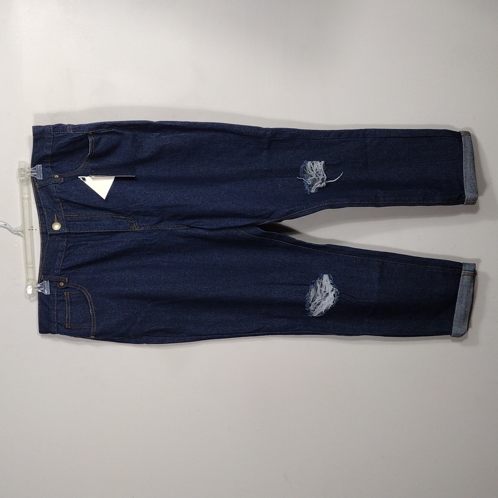 NWT Blue Boohoo Dark Wash rip knee Mom Jean size 16